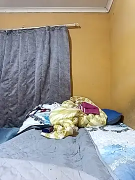 HappygalTheQueen online show from December 2025 06:22:01 PM