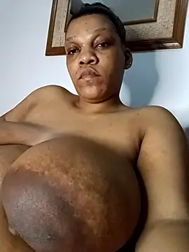 HappygalTheQueen online show from March 2026 12:01:01 AM