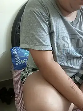 Snapshot of payal_261072_ chatting on October 2025 11:04:01 PM payal 261072 online show from October 2025 11:04:01 PM