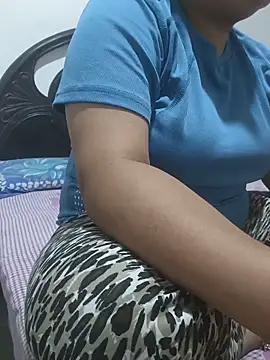 Snapshot of payal_261072_ chatting on June 2026 03:58:02 AM payal 261072 online show from June 2026 03:58:02 AM