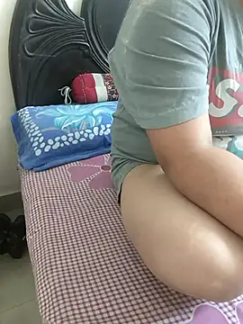 Snapshot of payal_261072_ chatting on October 2025 03:43:01 AM payal 261072 online show from October 2025 03:43:01 AM