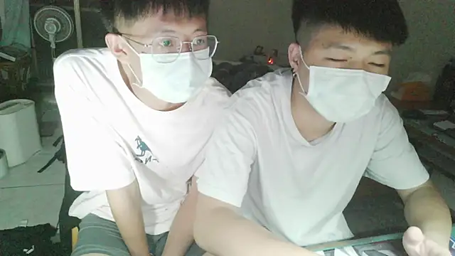 zhu000000 online show from April 2026 02:35:02 PM