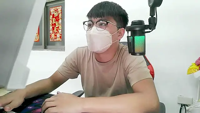 zhu000000 online show from October 2025 05:28:01 AM