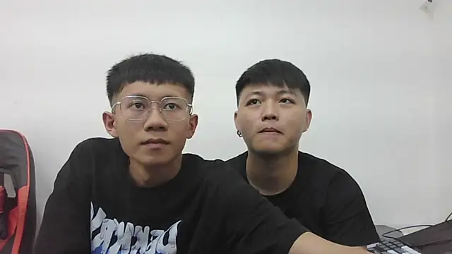 zhu000000 online show from April 2026 07:33:02 AM