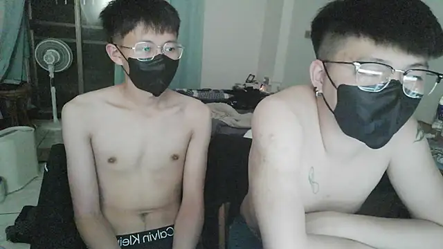 zhu000000 online show from April 2026 01:37:02 PM