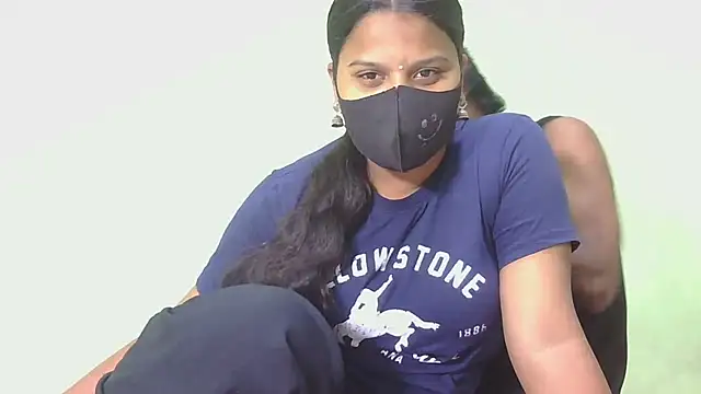 Snapshot of Shneeha_le chatting on December 2025 08:09:02 AM Shneeha le online show from December 2025 08:09:02 AM