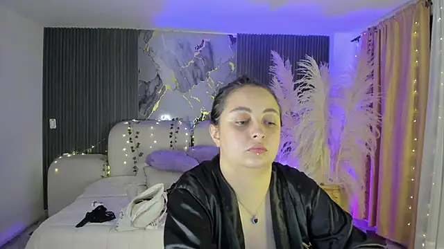 SarahCastro1  online show from April 2026 04:03:01 AM