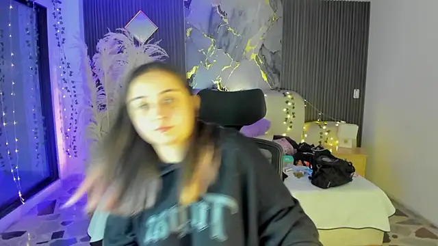 SarahCastro1  online show from February 2026 04:09:02 AM