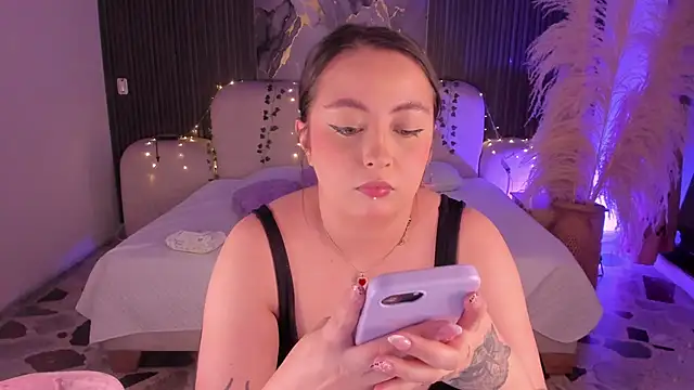 SarahCastro1  online show from March 2026 04:34:01 AM