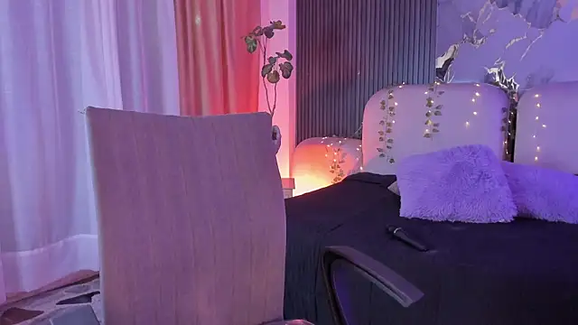 SarahCastro1  online show from June 2026 06:52:02 AM