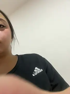 Snapshot of SarahCastro1_ chatting on July 2026 10:32:01 AM SarahCastro1 online show from July 2026 10:32:01 AM