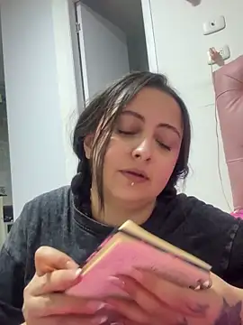 SarahCastro1  online show from May 2026 08:23:02 AM