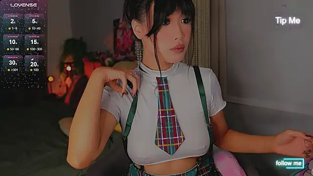 Kami Lee XO online show from October 2025 06:08:01 PM