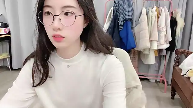 Freya7777 online show from November 2025 01:33:01 PM