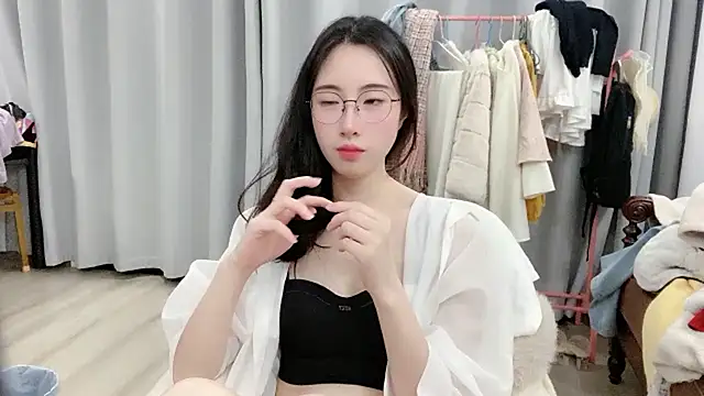 Freya7777 online show from November 2025 04:12:02 PM