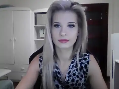 KristineGlow online show from September 2025 06:20:01 AM