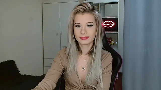 KristineGlow online show from October 2025 07:05:02 AM