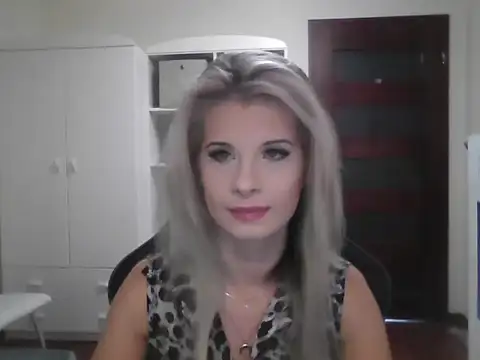 KristineGlow online show from October 2025 06:15:02 AM