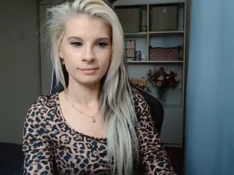 Snapshot of KristineGlow chatting on July 2026 03:08:02 PM KristineGlow online show from July 2026 03:08:02 PM