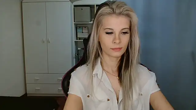 KristineGlow online show from March 2026 06:26:01 AM