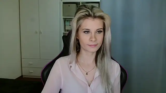 KristineGlow online show from March 2026 07:59:01 AM