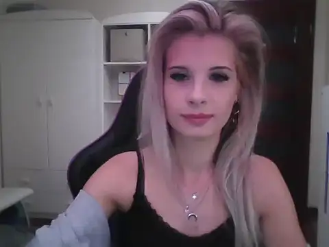 KristineGlow online show from October 2025 02:21:02 PM