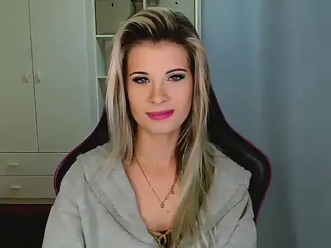 KristineGlow online show from December 2025 07:13:02 AM