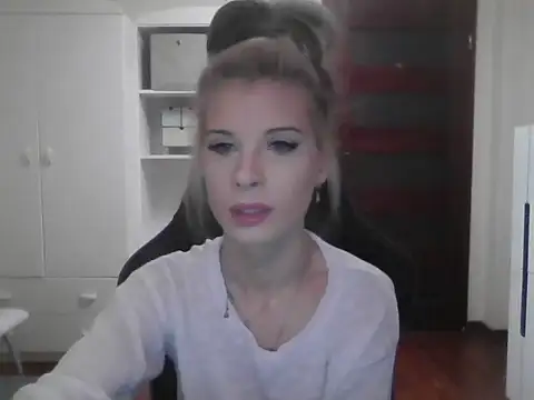 KristineGlow online show from October 2025 06:14:01 AM
