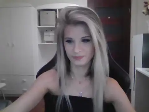 KristineGlow online show from October 2025 03:13:02 PM