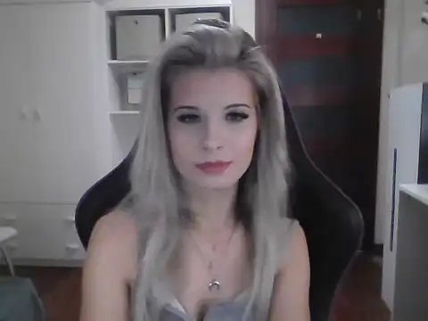 KristineGlow online show from October 2025 07:09:02 AM