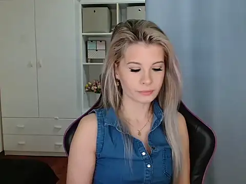 KristineGlow online show from February 2026 07:08:01 AM