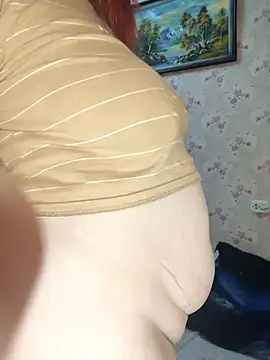 Snapshot of MiaKissy chatting on February 2026 10:17:01 PM MiaKissy online show from February 2026 10:17:01 PM