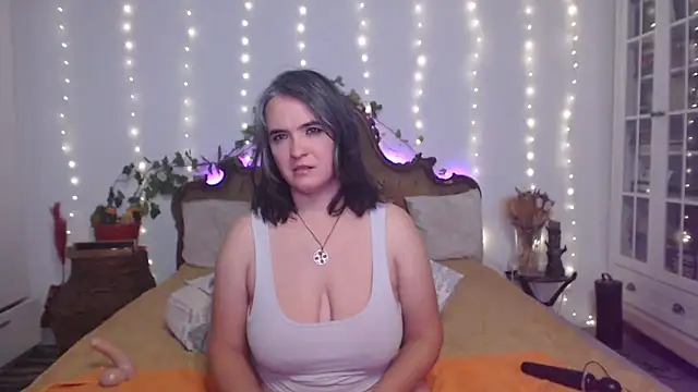SilkenSin online show from October 2025 02:29:02 PM