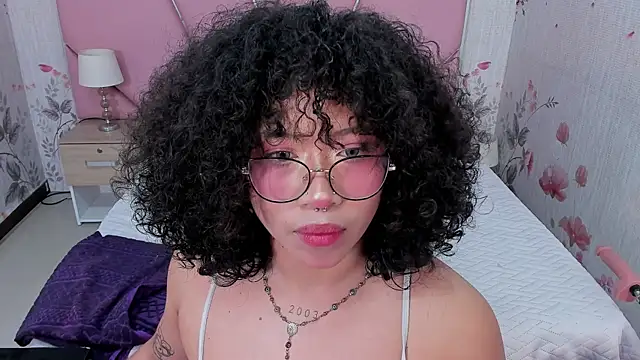 SafiroAgataaa online show from September 2025 07:09:02 PM