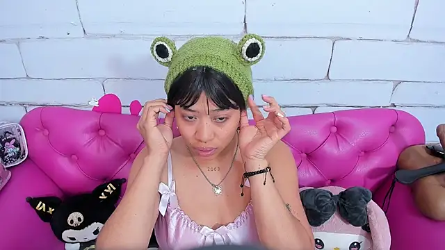 SafiroAgataaa online show from November 2025 02:48:02 AM