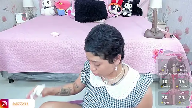 Snapshot of SafiroAgataaa chatting on June 2026 02:40:01 AM SafiroAgataaa online show from June 2026 02:40:01 AM