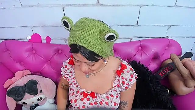 SafiroAgataaa online show from November 2025 02:48:02 AM