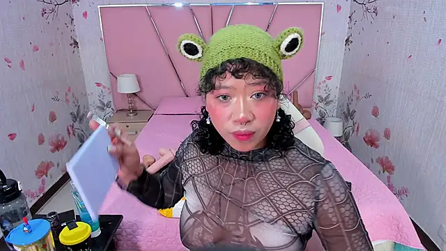 SafiroAgataaa online show from September 2025 07:58:02 PM