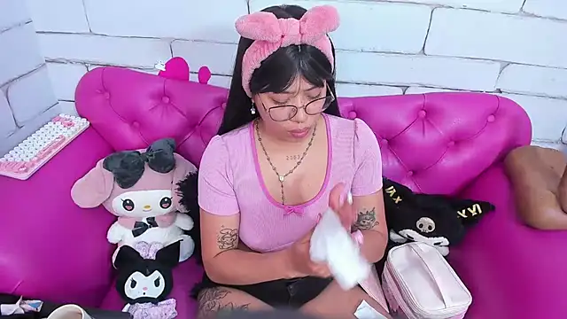 SafiroAgataaa online show from October 2025 10:16:01 PM