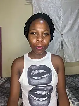 Snapshot of Crazyqueenxxx chatting on December 2025 11:52:02 PM Crazyqueenxxx online show from December 2025 11:52:02 PM