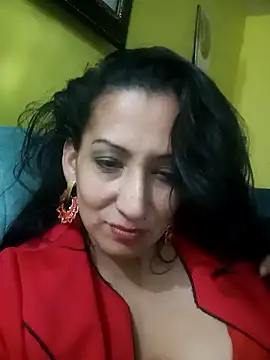 Snapshot of ivonne_9 chatting on September 2025 01:22:01 AM ivonne 9 online show from September 2025 01:22:01 AM
