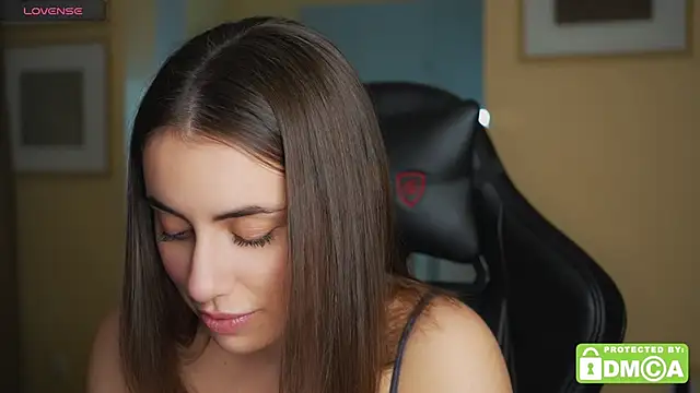 Snapshot of KateCarrey chatting on November 2025 05:16:01 PM KateCarrey online show from November 2025 05:16:01 PM