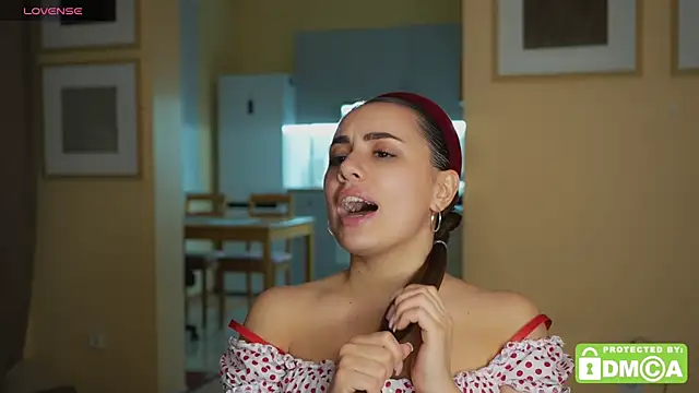 Snapshot of KateCarrey chatting on October 2025 08:41:02 PM KateCarrey online show from October 2025 08:41:02 PM