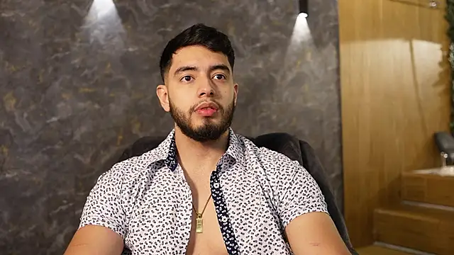 Snapshot of Nick_Vans chatting on September 2025 01:06:02 PM Nick Vans online show from September 2025 01:06:02 PM