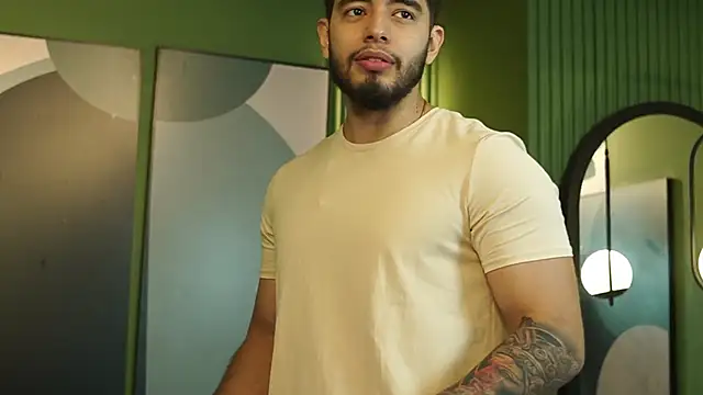 Snapshot of Nick_Vans chatting on September 2025 12:27:02 PM Nick Vans online show from September 2025 12:27:02 PM