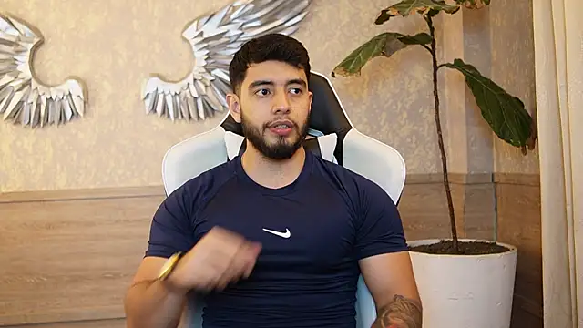 Snapshot of Nick_Vans chatting on September 2025 02:07:01 AM Nick Vans online show from September 2025 02:07:01 AM