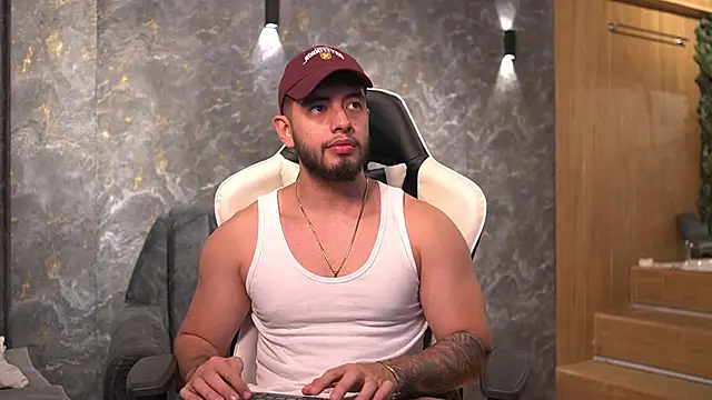 Snapshot of Nick_Vans chatting on September 2025 01:17:01 PM Nick Vans online show from September 2025 01:17:01 PM