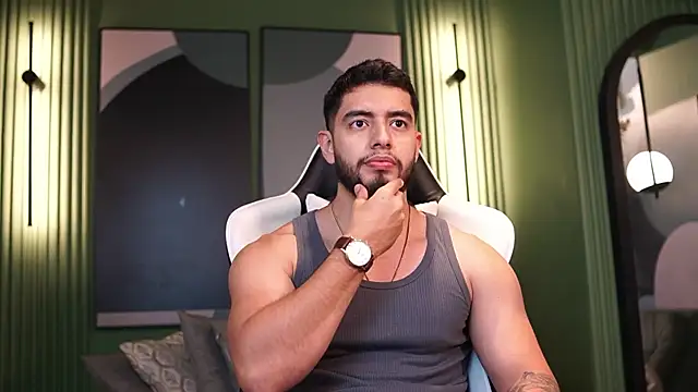 Snapshot of Nick_Vans chatting on October 2025 12:24:01 PM Nick Vans online show from October 2025 12:24:01 PM