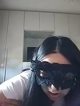 caldaevogliosa81 online show from June 2026 03:13:01 PM