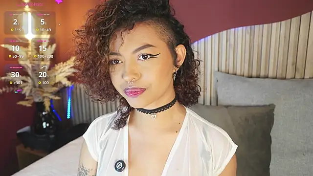 Nina Kinky online show from October 2025 02:10:01 PM